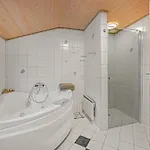 Stunning In With Sauna 度假居 Hemmet